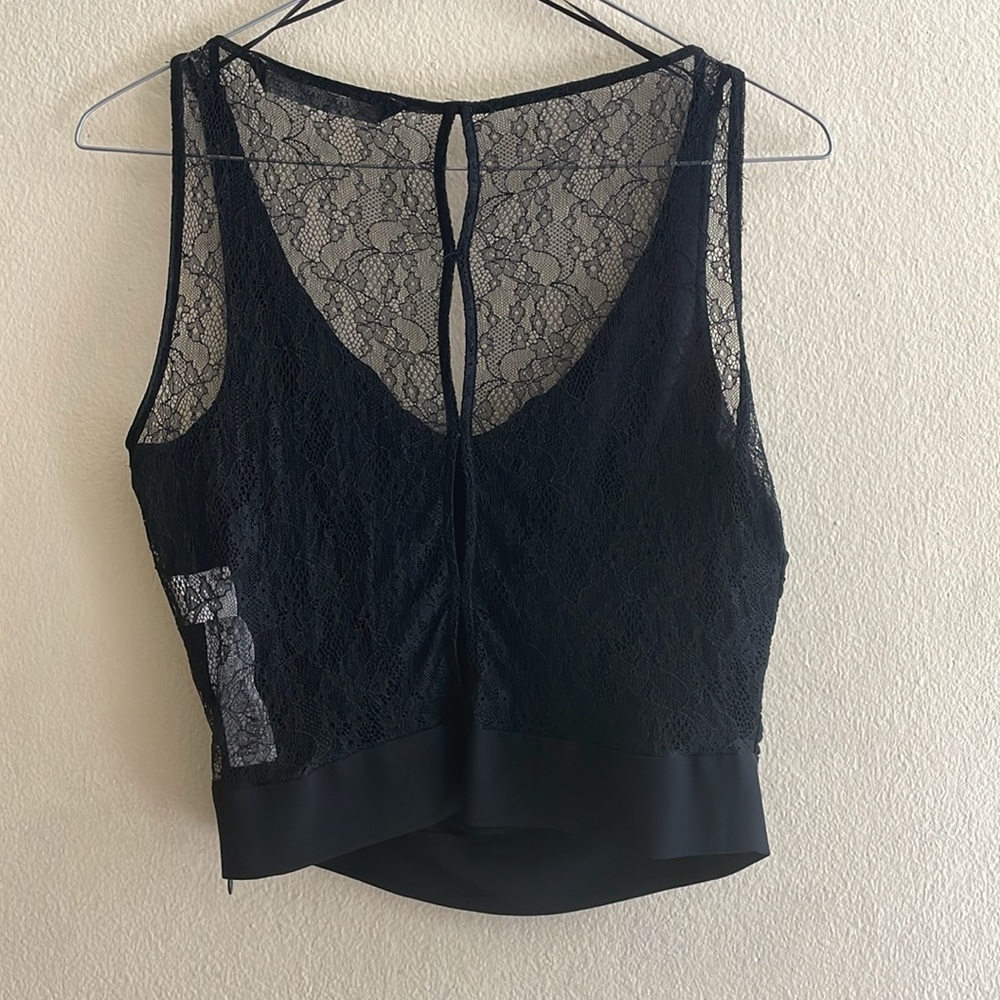 Crop top - Picture 2 of 4